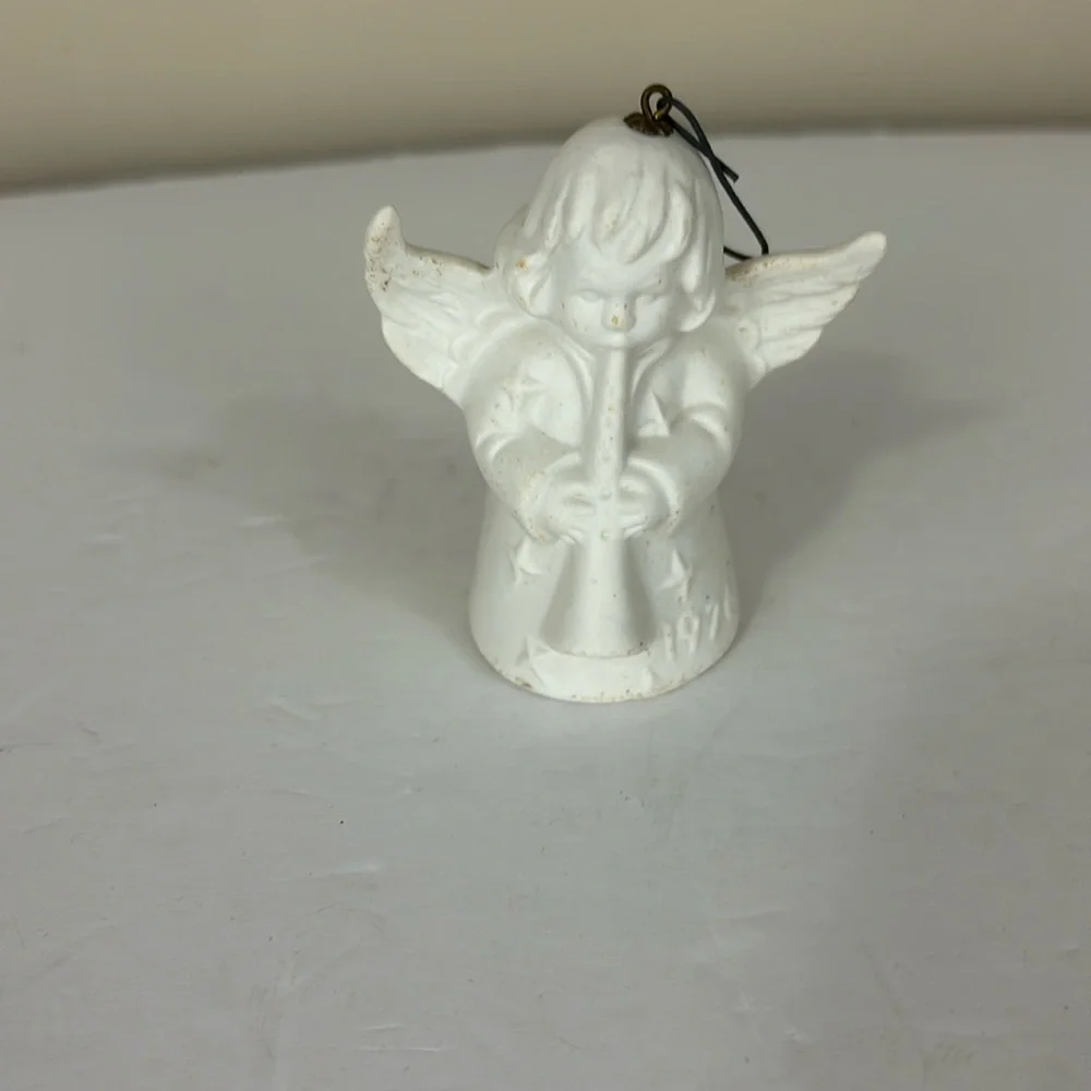 Vintage Goebel White Annual Angel Christmas Bell Ornament 1976 TMK-5